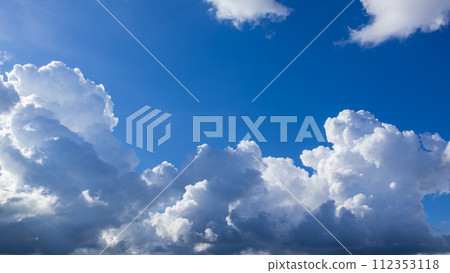 Cumulonimbus clouds appear in the midsummer blue sky Cumulonimbus clouds appear in the midsummer blue sky 112353118