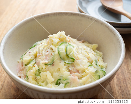 Delicious potato salad 112355315