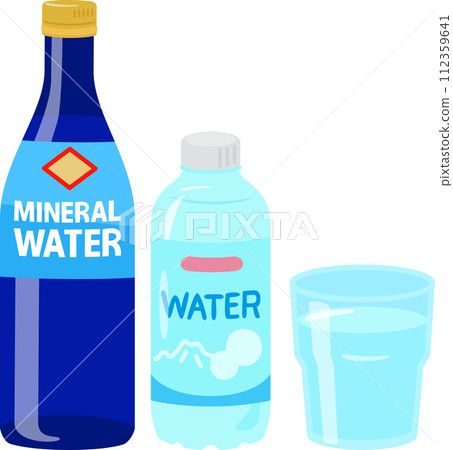 瓶裝礦泉水和塑膠瓶裝礦泉水 瓶裝礦泉水和塑膠瓶裝礦泉水 112359641