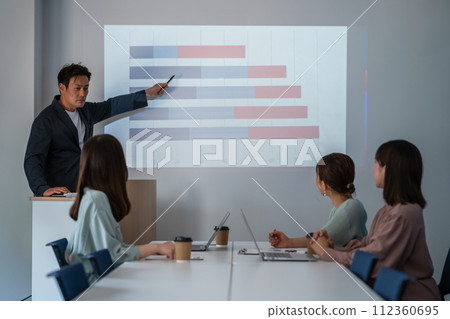 Companies that use graphs for conferences, meetings, meetings, presentations, and planning meetings Companies that use graphs for conferences, meetings, meetings, presentations, and planning meetings 112360695