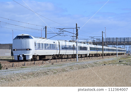 北陸本線 加賀笠間三河 JR西日本 683系 N13編組 + B31編組 雷鳥 112364007