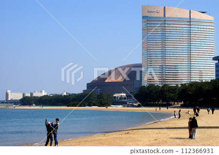"Seaside Momochi Seaside Park" Fukuoka's popular sightseeing spot, leisure spot, night view spot "Seaside Momochi Seaside Park" Fukuoka's popular sightseeing spot, leisure spot, night view spot 112366931