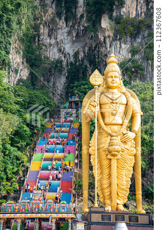 吉隆坡附近黑風洞的美景 吉隆坡附近黑風洞的美景 112367608