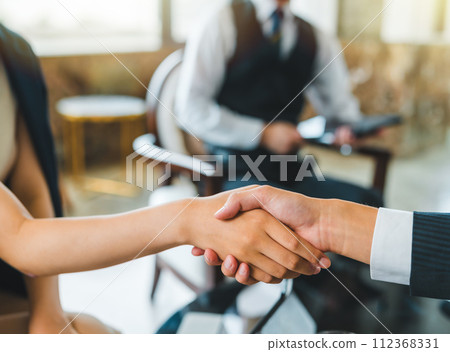 Portrait shoot in a luxury lounge Portrait shoot in a luxury lounge 112368331