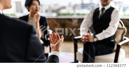 Portrait shoot in a luxury lounge 112368377