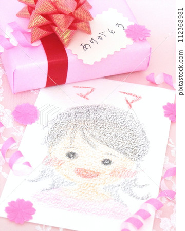 「謝謝媽媽」母親節插畫及禮盒 「謝謝媽媽」母親節插畫及禮盒 112368981