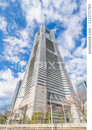 天空中閃耀的「神奈川縣」橫濱地標塔 橫濱 天空中閃耀的「神奈川縣」橫濱地標塔 橫濱 112372764