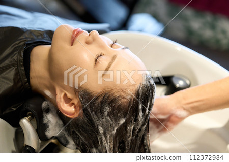 美髮沙龍洗髮水 美髮沙龍洗髮水 112372984