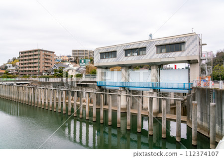 [Kanagawa Prefecture] Tomoko River diversion channel diversion weir 112374107