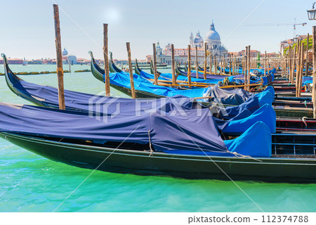 Gondola in front on basilica on grand canal Gondola in front on basilica on grand canal 112374788