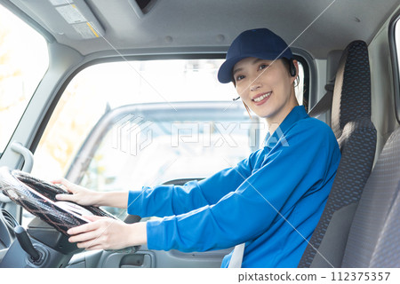 女卡車司機 112375357
