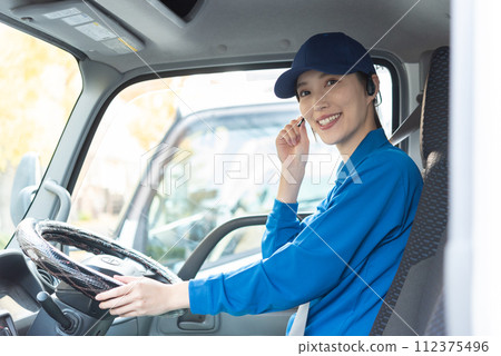 女卡車司機 112375496