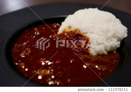 Hayashi rice with beef tendon 112378211