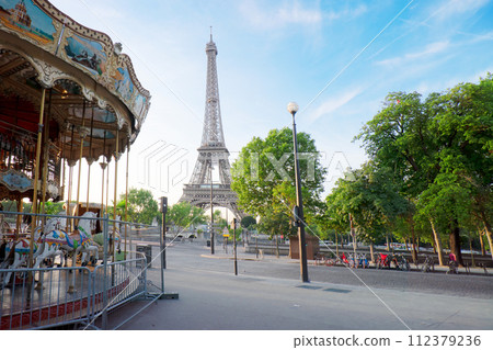 eiffel tour and from Trocadero, Paris 112379236