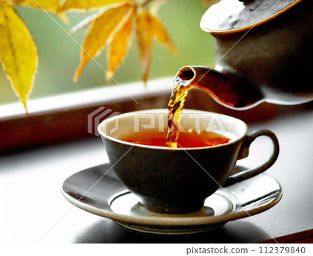 用紅茶具泡茶的那一刻 用紅茶具泡茶的那一刻 112379840