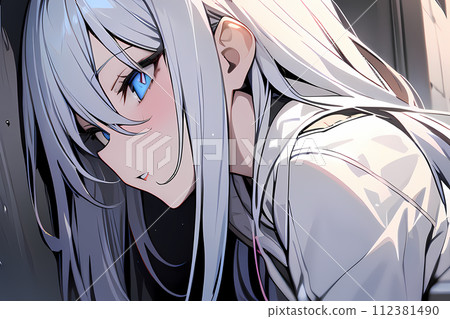 一個白髮女孩低頭看著牆壁 112381490