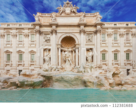 Fountain di Trevi in Rome, Italy Fountain di Trevi in Rome, Italy 112381688