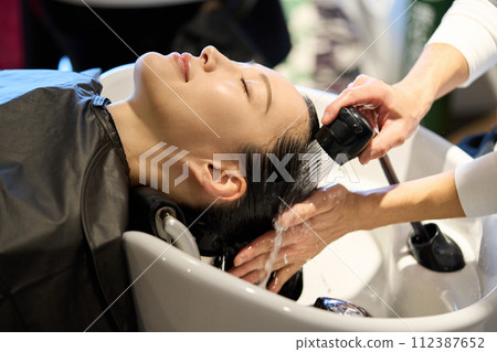 美髮沙龍洗髮水 美髮沙龍洗髮水 112387652