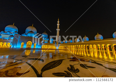 Sheikh Zayed Grand Mosque (United Arab Emirates) Sheikh Zayed Grand Mosque (United Arab Emirates) 112388172