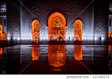Sheikh Zayed Grand Mosque (United Arab Emirates) Sheikh Zayed Grand Mosque (United Arab Emirates) 112388173
