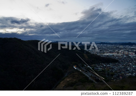 從廣峰山眺望姬路市（兵庫縣姬路市） 112389287