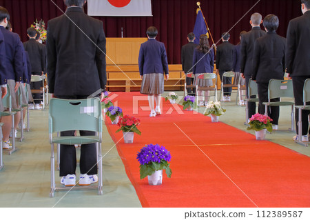 Junior high school graduation ceremony scene Junior high school graduation ceremony scene 112389587
