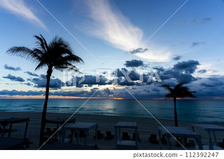 Caribbean Sea at sunrise⑤ Caribbean Sea at sunrise⑤ 112392247