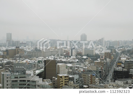 Snowy day: View from Kitatopia, Kita-ku, Tokyo Snowy day: View from Kitatopia, Kita-ku, Tokyo 112392323