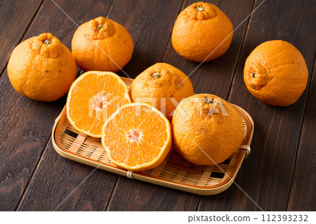 Dekopon with scratches and irregularities Dekopon with scratches and irregularities 112393232