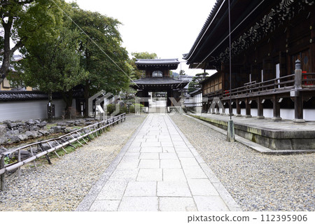 Otani Honmyo Shrine Nitenmon (Four Heavenly Kings) Otani Honmyo Shrine Nitenmon (Four Heavenly Kings) 112395906