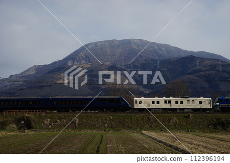 皇家快車從四國返回伊豆（東海道本線近江-長岡-柏原，2024 年 3 月） 112396194