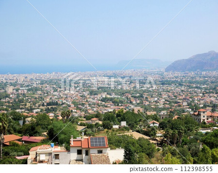 蒙雷阿萊市容和地中海(義大利巴勒莫省) 蒙雷阿萊市容和地中海(義大利巴勒莫省) 112398555