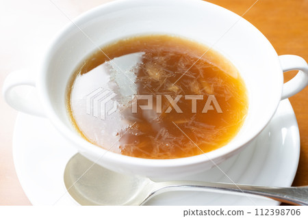美味的杯湯 112398706