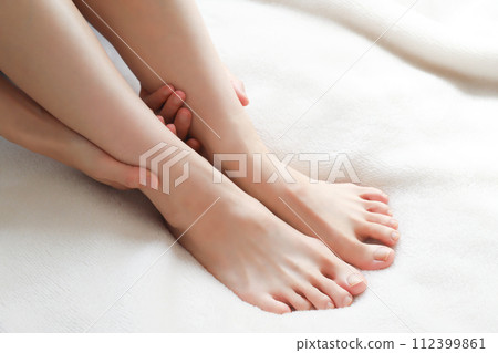 Women's feet foot care 112399861