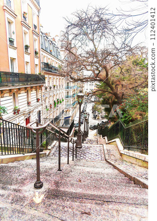 Paris Montmartre Paris Montmartre 112401412