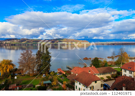 View of the Lake Murten at autumn from Murten city, Switzerland 112401971
