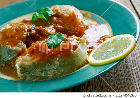 cazuela de pescado colombiana 112404266