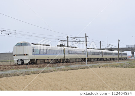 北陸本線 加賀笠間三河 JR 西日本 681 系列 W06 編組(金澤)白鷺 北陸本線 加賀笠間三河 JR 西日本 681 系列 W06 編組(金澤)白鷺 112404584