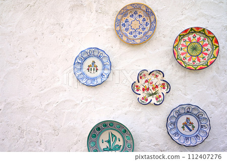 flower on a plate 112407276