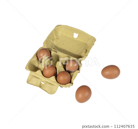 eggs in a carton container 112407635