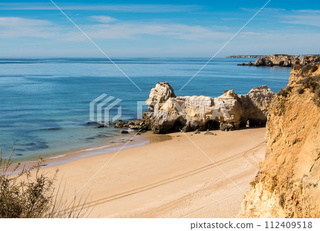 Praia da Rocha in Portimao, Algarve 112409518