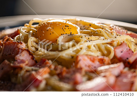 Food bacon pasta 112410410