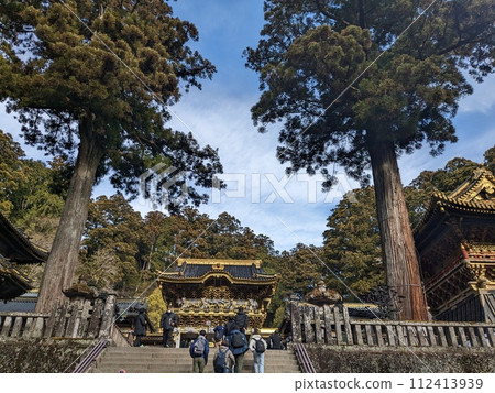 著名的世界遺產日光東照宮的雄偉建築 著名的世界遺產日光東照宮的雄偉建築 112413939