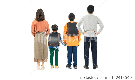 Back view of child and parents Family image Full body photo with transparent background precisely cut out by hand PNG 112414549