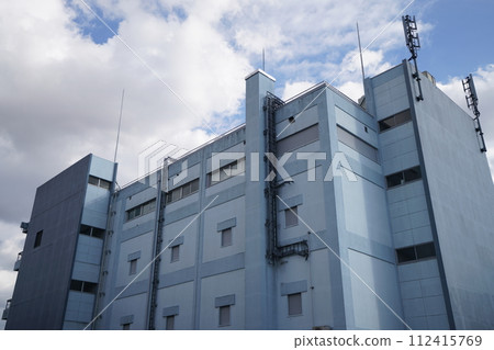 Buildings with communication equipment (antennas) 112415769