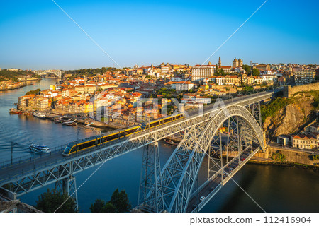 Dom Luiz bridge over river douro at porto in portugal at dusk 112416904