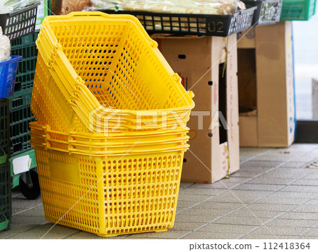 shopping cart on the floor shopping cart on the floor 112418364