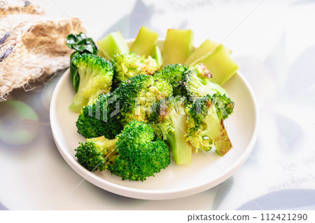 steamed broccoli steamed broccoli 112421290