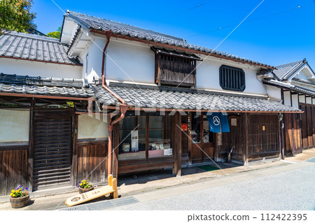 【重要傳統建築群保存地區】兵庫縣丹波筱山市筱山14河原町妻有商屋春景 112422395