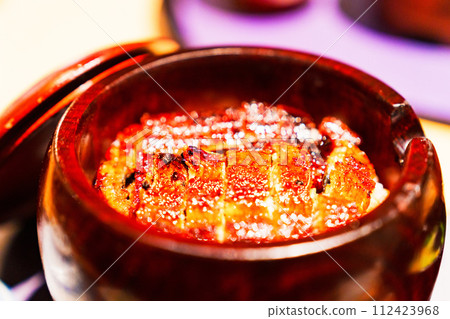 Hitsumabushi is a typical Nagoya gourmet dish [Image of eel dish] 112423968